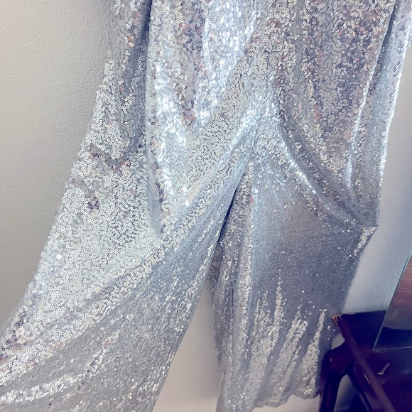 Eloquii in women’s jumpsuit suits size 22, color silver - Picture 5 of 7